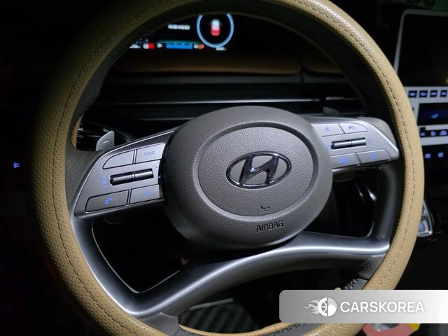 Hyundai Staria 2023 Черный из Кореи, фото 2