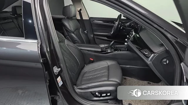 BMW 5 Series (G30) 2020 Серый из Кореи, фото 2