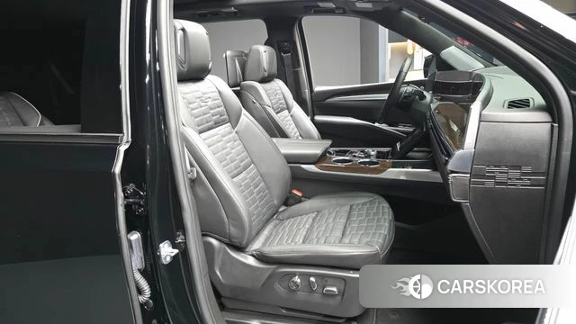 Cadillac Escalade 5th Generation 2025 Черный из Кореи, фото 2