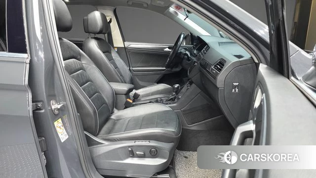 Volkswagen Tiguan second Generation 2018 Серый из Кореи, фото 2