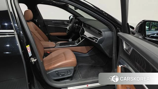 Audi A6 (C8) 2023 Черный из Кореи, фото 2