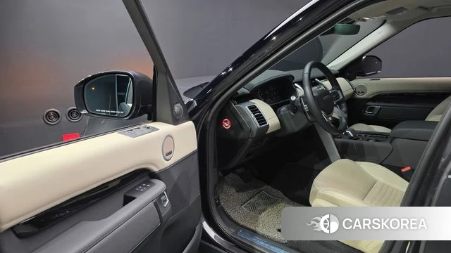 Land Rover Discovery 5 2022 Серый из Кореи, фото 2