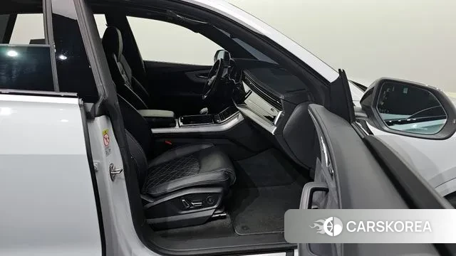 Audi Q8 (4M) id 3120851 из Кореи 2