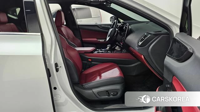 Lexus NX350h Second generation 2024 Белый из Кореи, фото 2