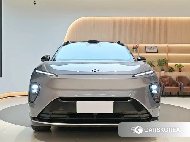 Weilai ES8 2025 Серебристо-серый из Китая, фото 2