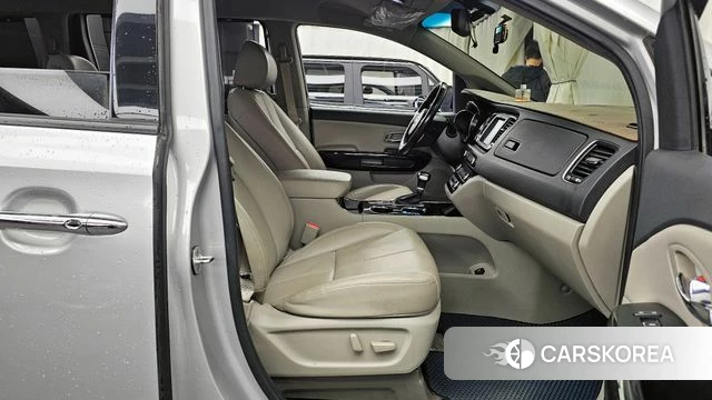 Kia The New Carnival id 3807600 из Кореи 2