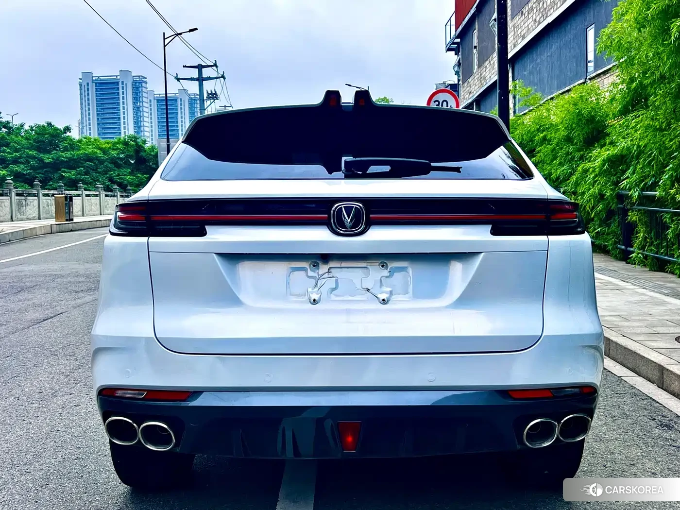 Chang'an Changan UNI-K 2022 Белый из Китая, фото 2