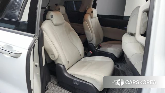 Kia Carnival 4th generation 2023 Белый из Кореи, фото 2