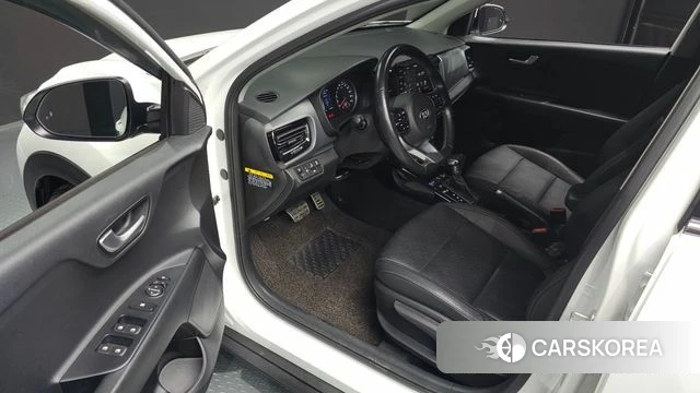 Kia Stonic 2018 Белый из Кореи, фото 2