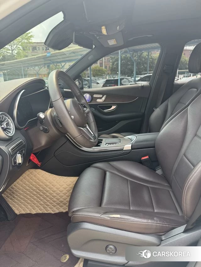 Mercedes-Benz GLC 2022 Белый из Китая, фото 2