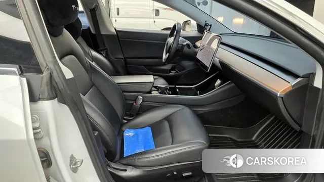 Tesla Model 3 2020 Белый из Кореи, фото 2