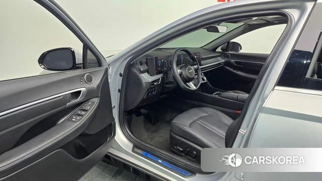 Hyundai Sonata D Edge (DN8) 2024 Серебряный из Кореи, фото 2