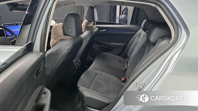 Volkswagen Golf 8th Generation 2026 Серебряный из Кореи, фото 2