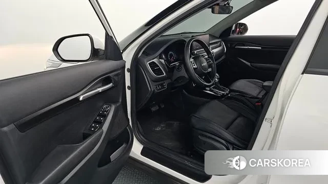 Kia Seltos 2021 Белый из Кореи, фото 2