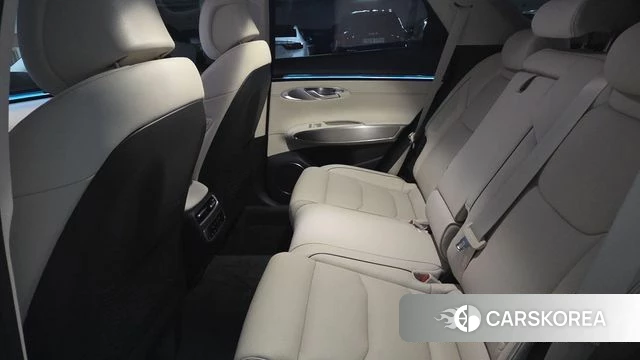 Genesis GV70 2025 Белый из Кореи, фото 2