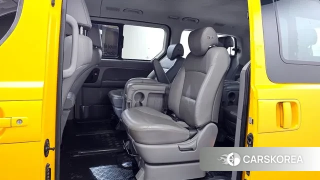 Hyundai The New Grand Starex 2021 Желтый из Кореи, фото 2