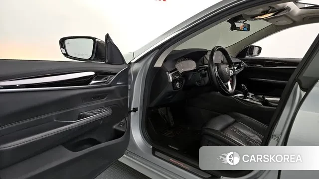 BMW 6 Series GT (G32) 2020 Серебряный из Кореи, фото 2