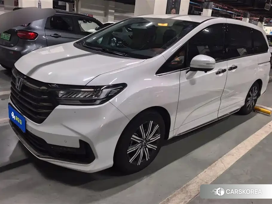 Honda Odyssey 2022 Белый из Китая, фото 2