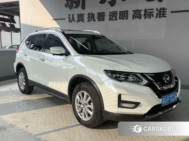 Nissan Qijun 2021 Белый из Китая, фото 2