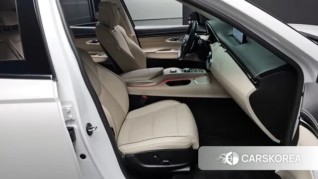 Genesis GV70 2021 Белый из Кореи, фото 2