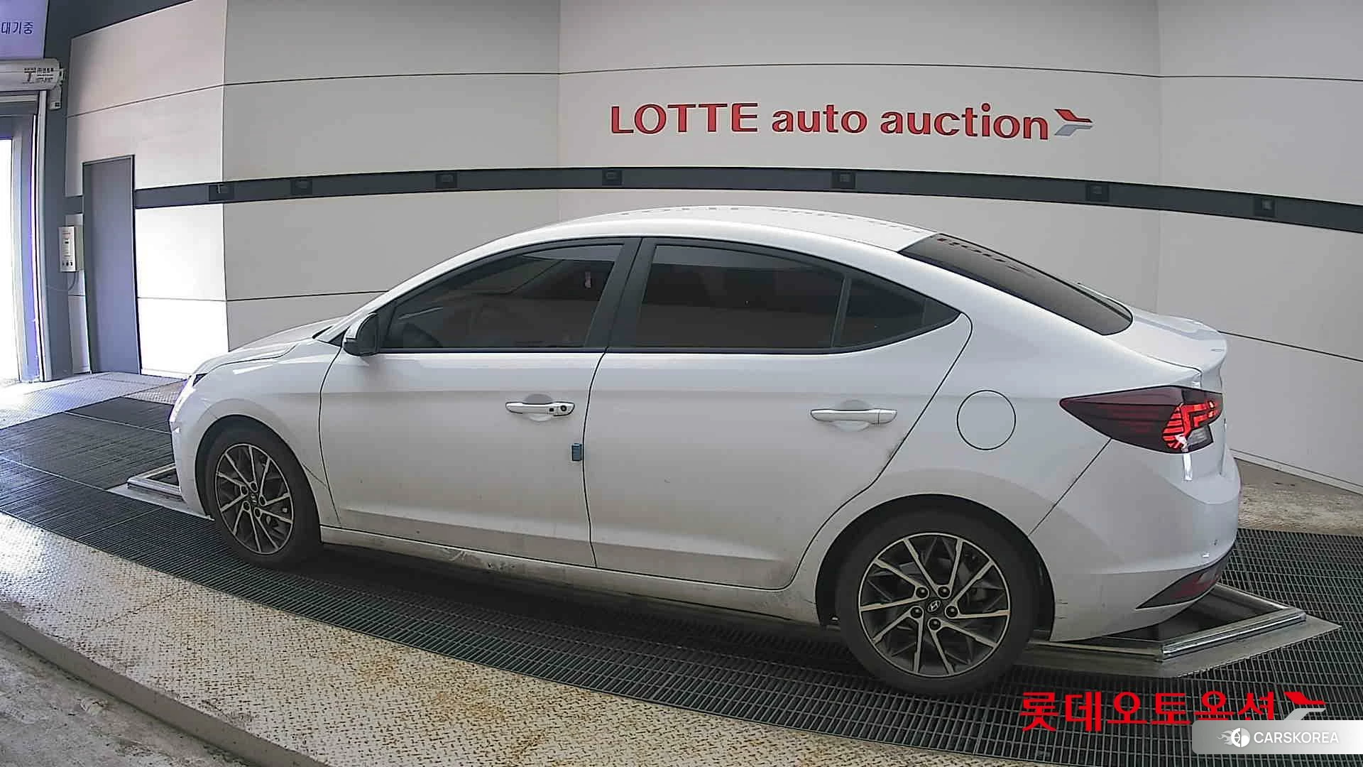 Hyundai Avante 2020 Polar White из Кореи, фото 2
