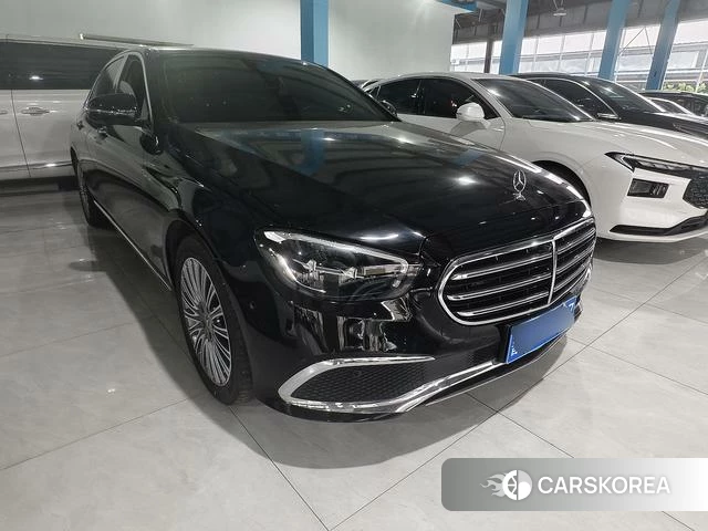 Mercedes-Benz E-class 2023 Черный из Китая, фото 2