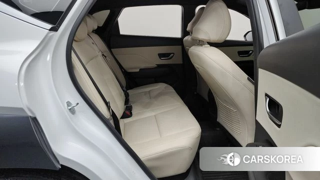 Hyundai Kona (SX2) 2024 Белый из Кореи, фото 2