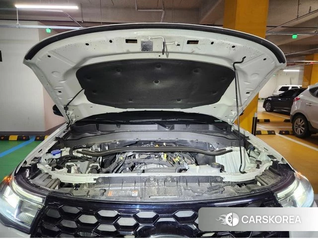 Ford Explorer 6th Generation 2025 Белый из Кореи, фото 2