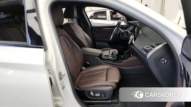 BMW X4 (G02) 2023 Белый из Кореи, фото 2