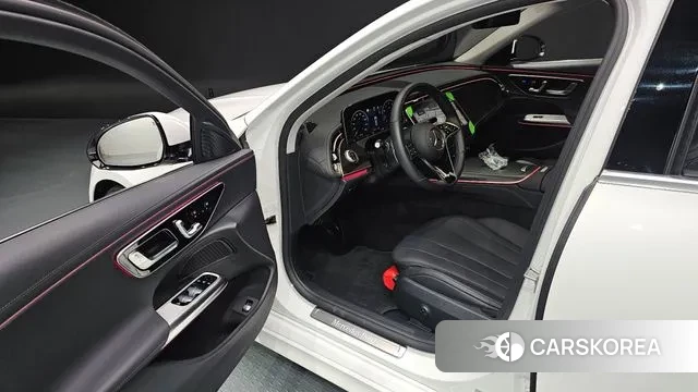 Mercedes-Benz E-Class W214 2025 Белый из Кореи, фото 2