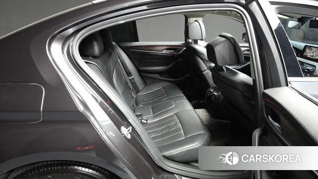 BMW 5 Series (G30) 2019 Серый из Кореи, фото 2