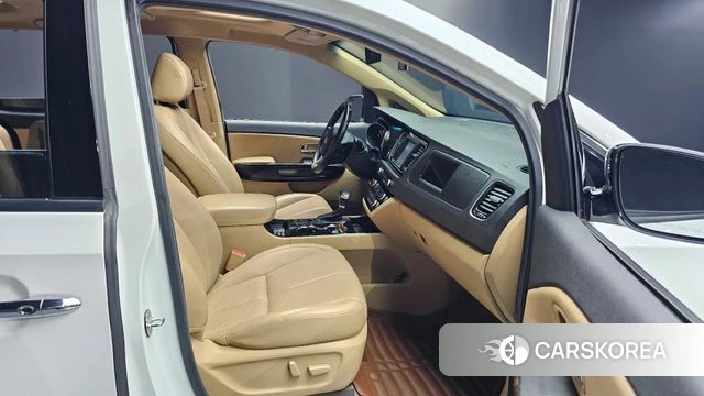 Kia The New Carnival 2018 Белый из Кореи, фото 2