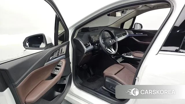 BMW 2 Series Active Tourer (U06) 2025 Белый из Кореи, фото 2