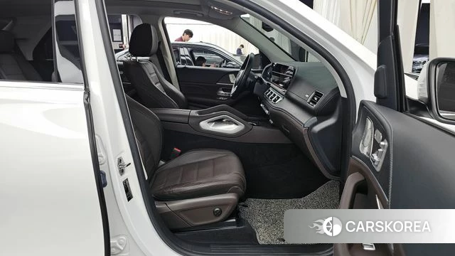 Mercedes-Benz GLE-Class W167 2023 Белый из Кореи, фото 2