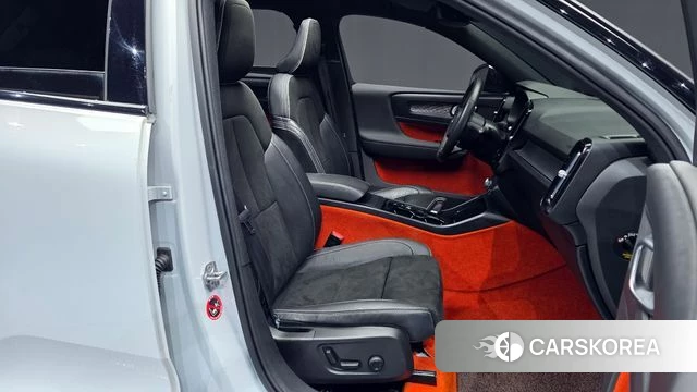 Volvo XC40 2021 Белый из Кореи, фото 2