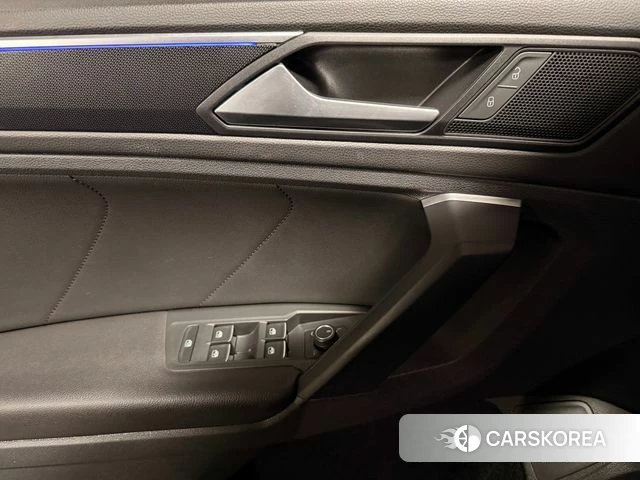 Volkswagen Tiguan second Generation 2021 Серый из Кореи, фото 2