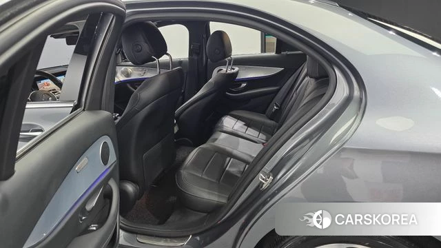 Mercedes-Benz E-Class W213 2020 Серый из Кореи, фото 2