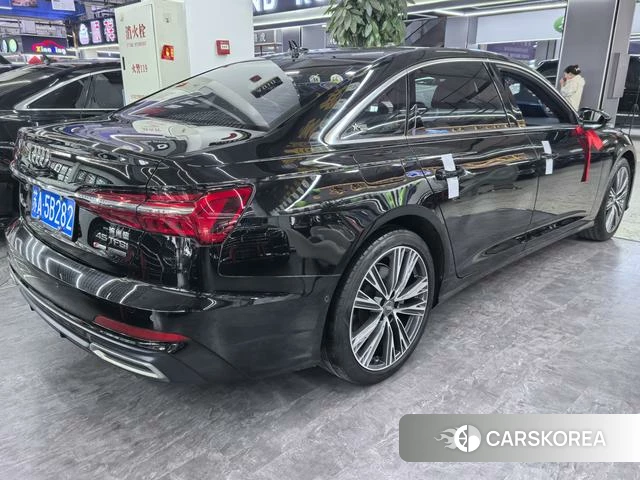 Audi A6L 2021 Черный из Китая, фото 2