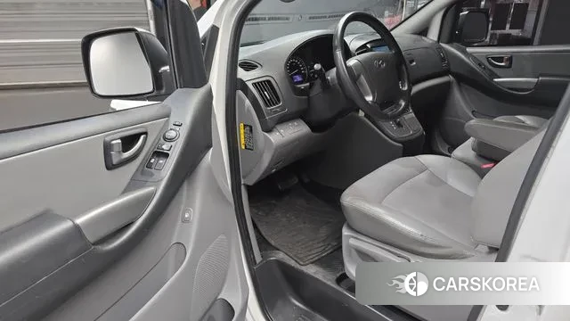 Hyundai The New Grand Starex 2019 Белый из Кореи, фото 2