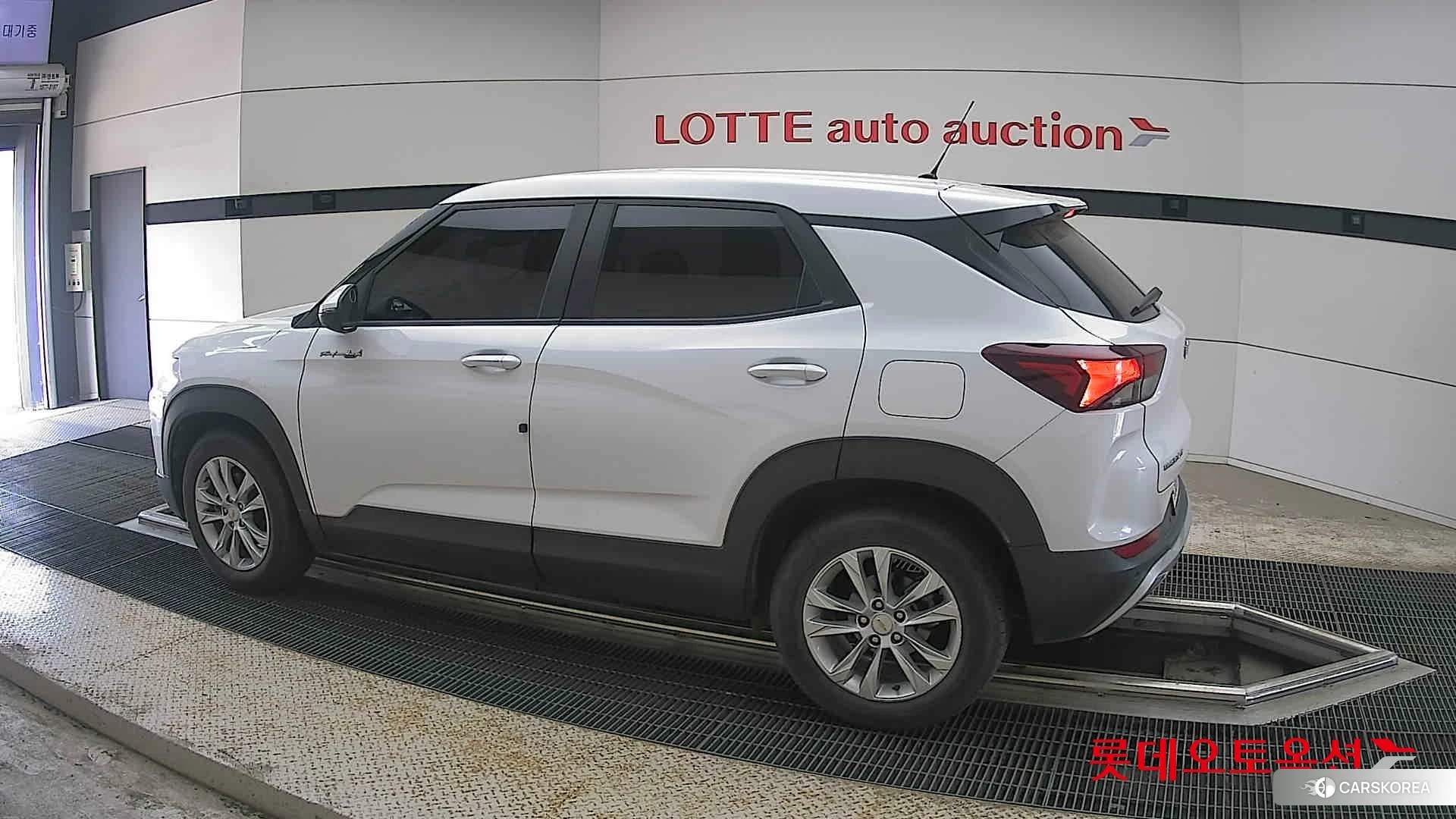 Korea G M TrailBlazer 1.2 Turbo FWD 2021 Белый из Кореи, фото 2