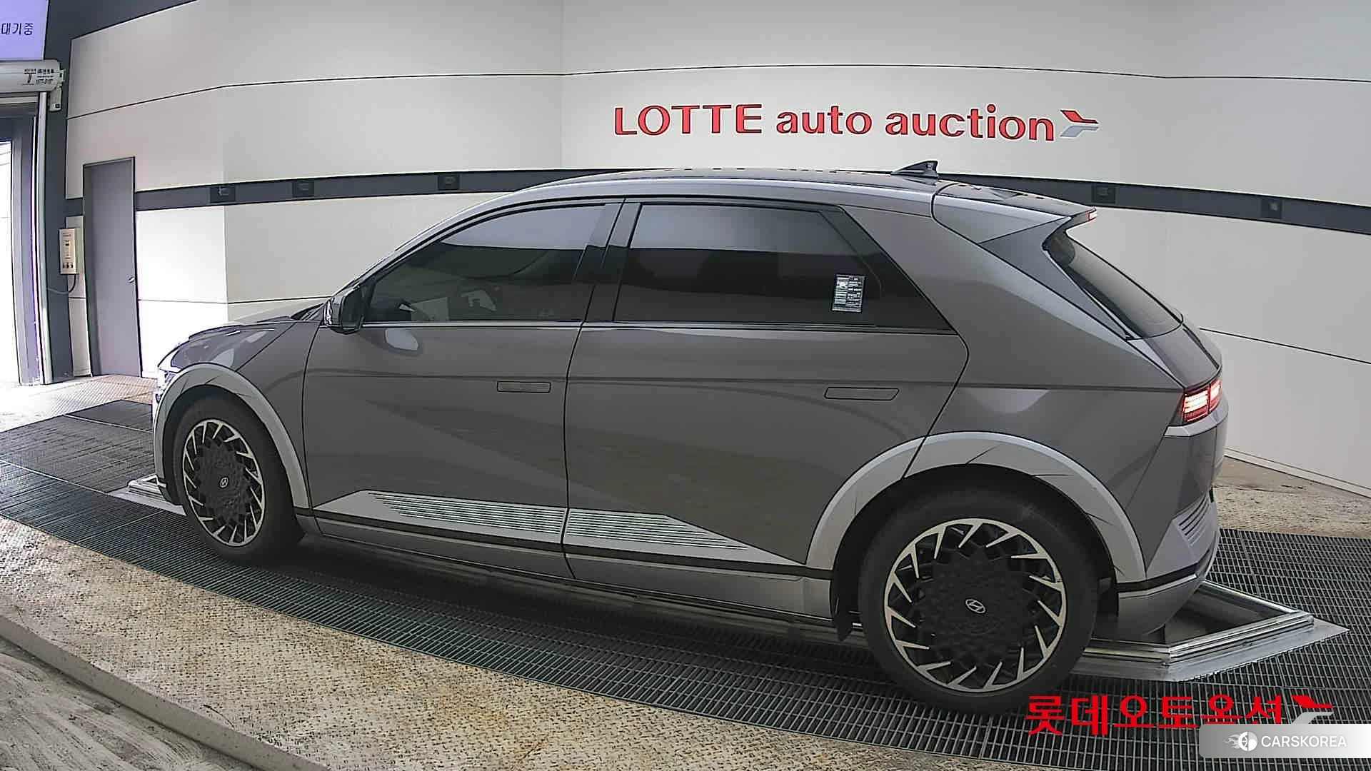 Hyundai IONIQ 5 2022 Mystic Olive Green Pearl из Кореи, фото 2