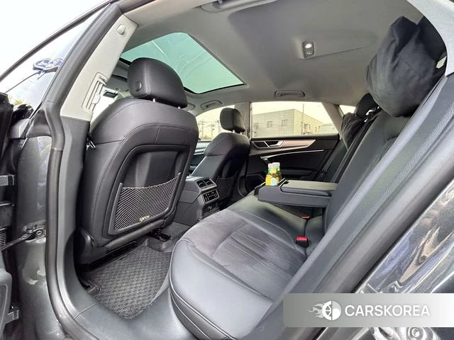 Audi A7 2024 Темно-серый из Китая, фото 2