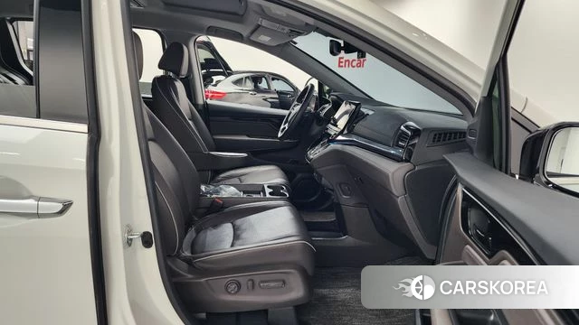 Honda Odyssey 2023 Белый из Кореи, фото 2