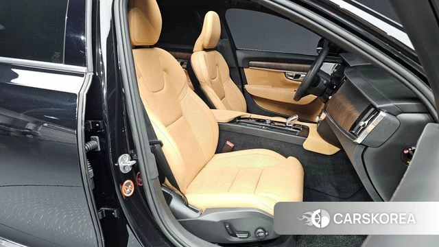 Volvo S90 2022 Черный из Кореи, фото 2