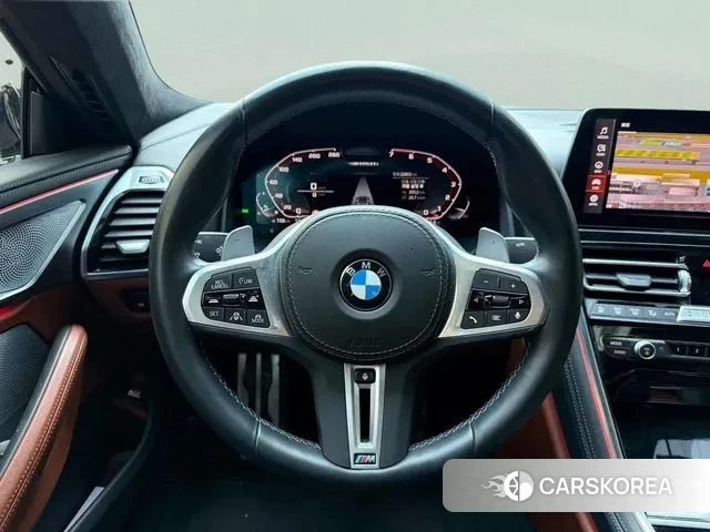 BMW 8 Series (G15) 2023 Черный из Кореи, фото 2