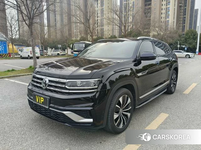 Volkswagen Tourang 2021 Черный из Китая, фото 2