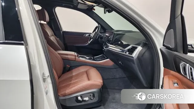 BMW X5 (G05) 2024 Белый из Кореи, фото 2