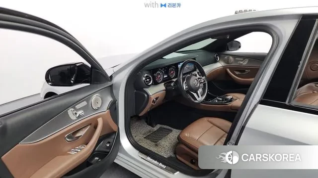 Mercedes-Benz E-Class W213 2020 Серебряный из Кореи, фото 2