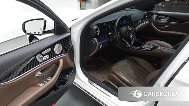 Mercedes-Benz E-Class W213 2021 Белый из Кореи, фото 2