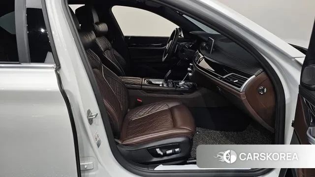 BMW 7 Series (G11) 2020 Белый из Кореи, фото 2